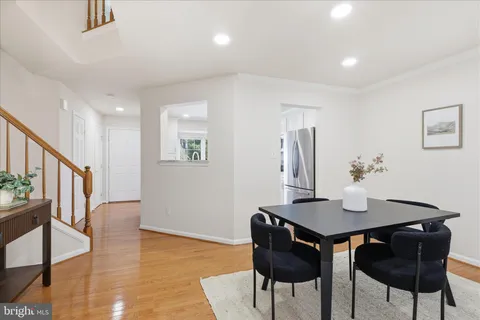$595,000 | 14143 Compton Valley Way, Centreville, VA 20121