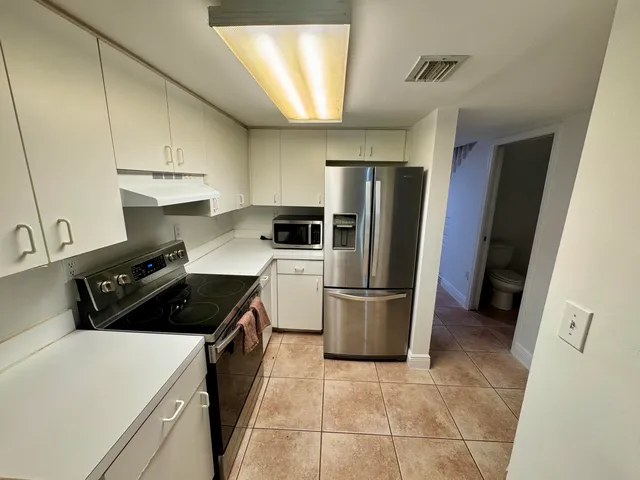 $365,000 | 9189 Fontainebleau Boulevard, Unit 502, Miami, FL 33172