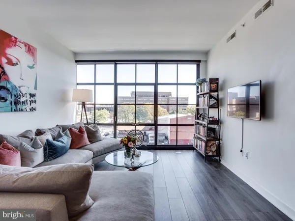 $2,395 | 2030 8th Street Northwest, Unit 503, Washington, DC 20001
