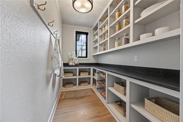 $1,155,796 | 16913 Parkhill Street, Overland Park, KS 66221