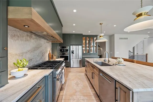 $1,155,796 | 16913 Parkhill Street, Overland Park, KS 66221