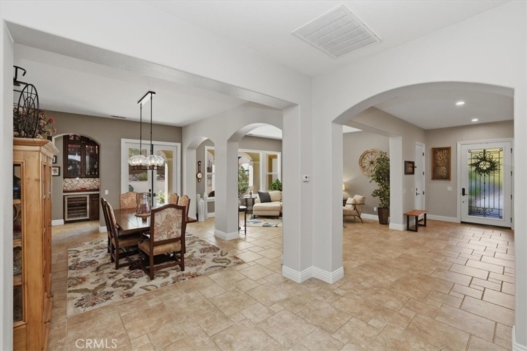 16180 Windham Road Riverside, CA 92503 - Photo 7 of 51