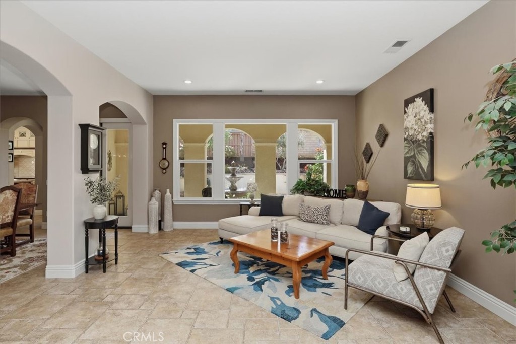 16180 Windham Road Riverside, CA 92503 - Photo 8 of 51