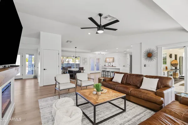 $2,200,000 | 4819 East Sunnyside Drive, Scottsdale, AZ 85254