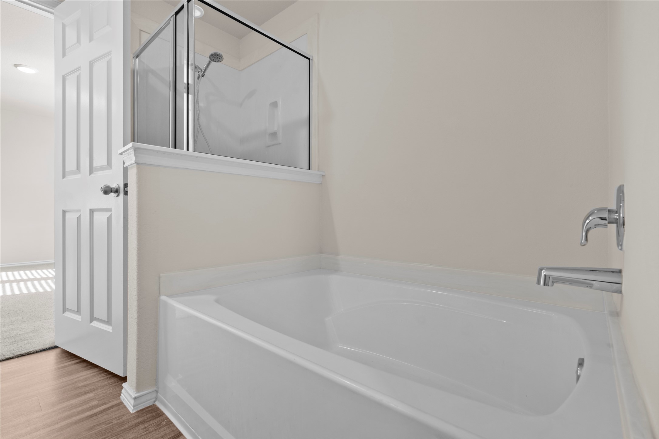 25639 Royal Catchfly Road Katy, TX 77493 - Photo 27 of 48 a white bath tub sitting next to a shower