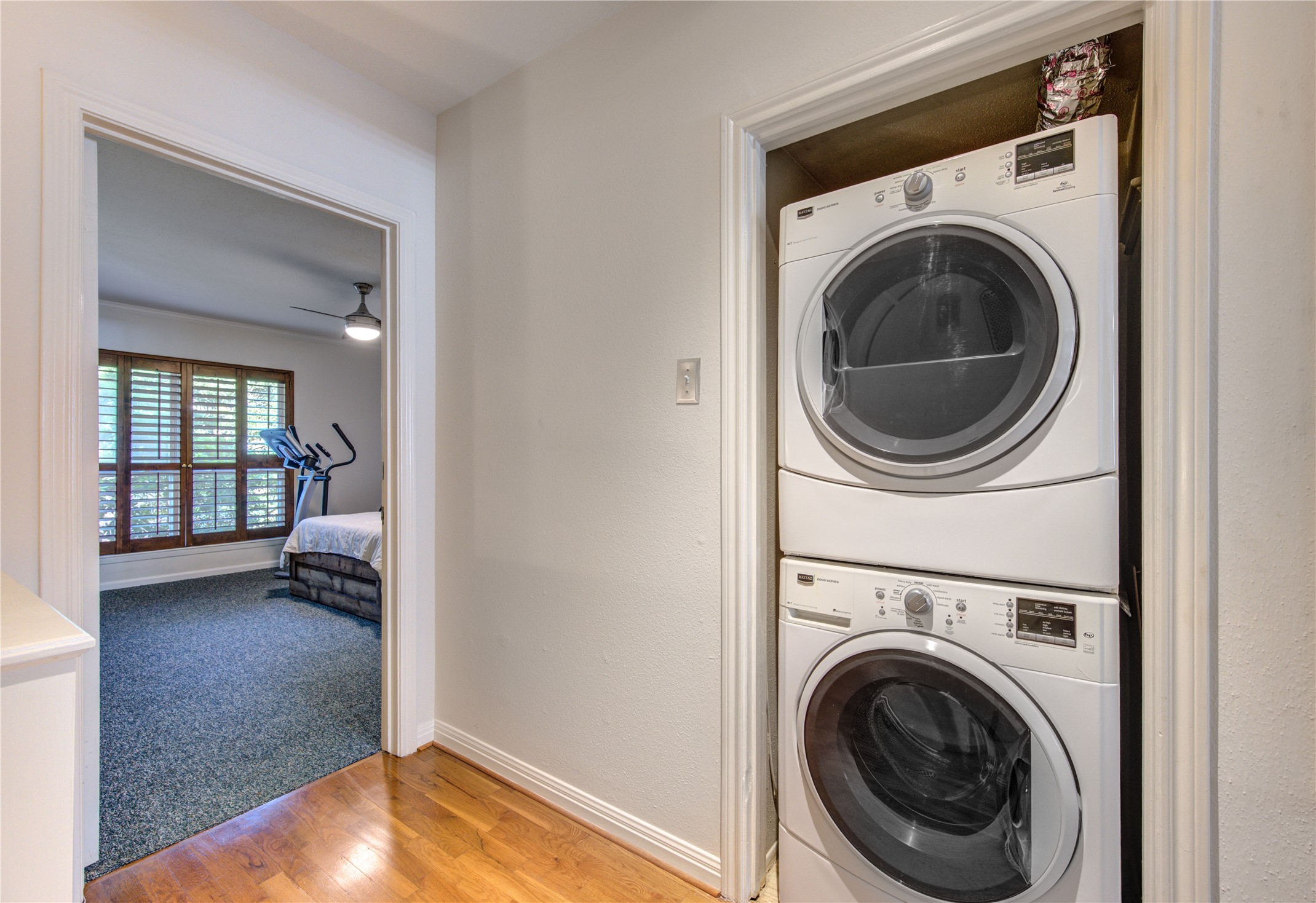 2232 South Piney Point Road, Unit 110 Houston, TX 77063 - Photo 16 of 21 Washer and dryer included