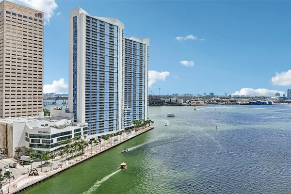 $430,000 | 335 South Biscayne Boulevard, Unit 2702, Miami, FL 33131