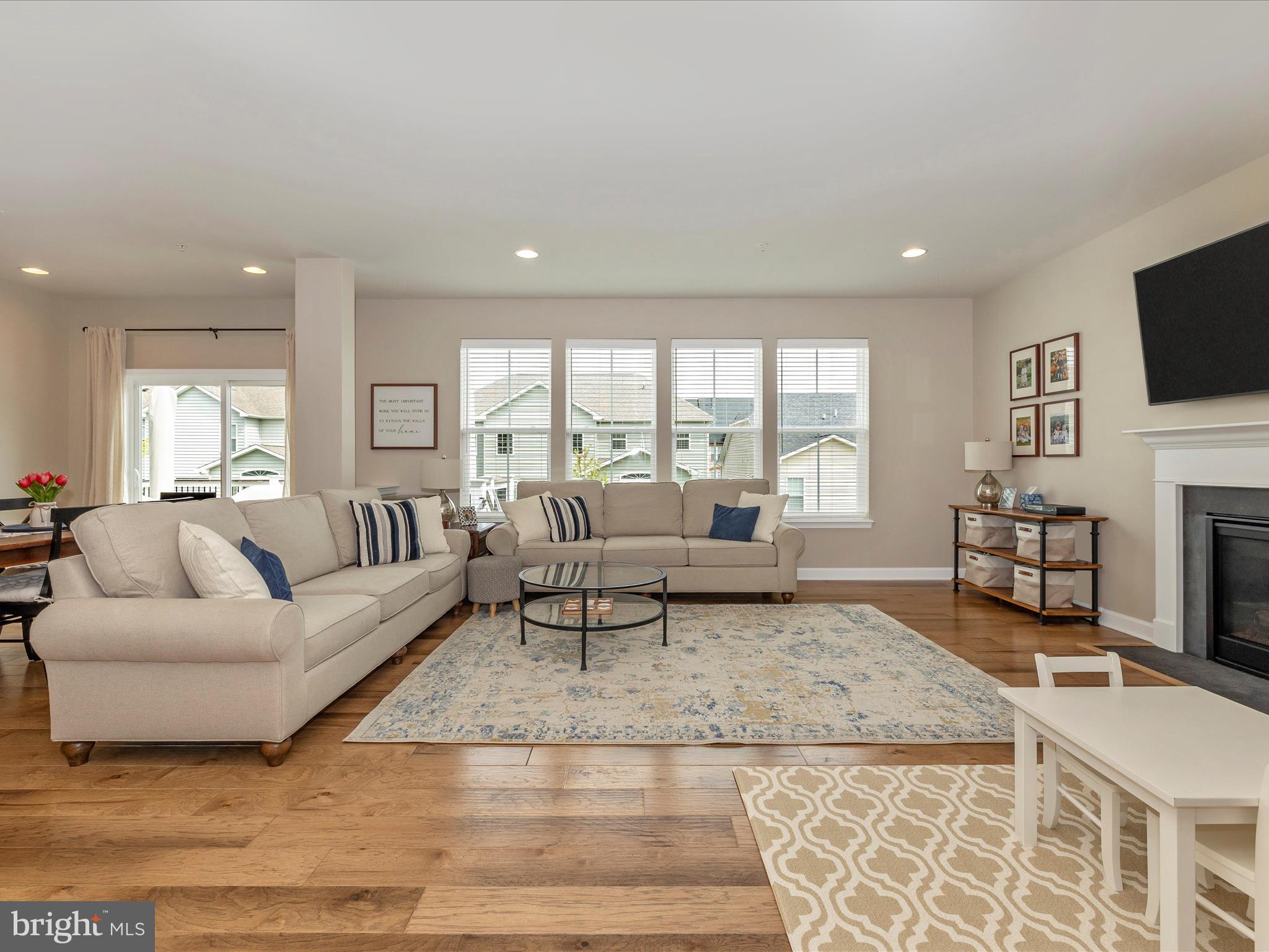 827 Holden Road Frederick, MD 21701 - Photo 20 of 61 Family Room