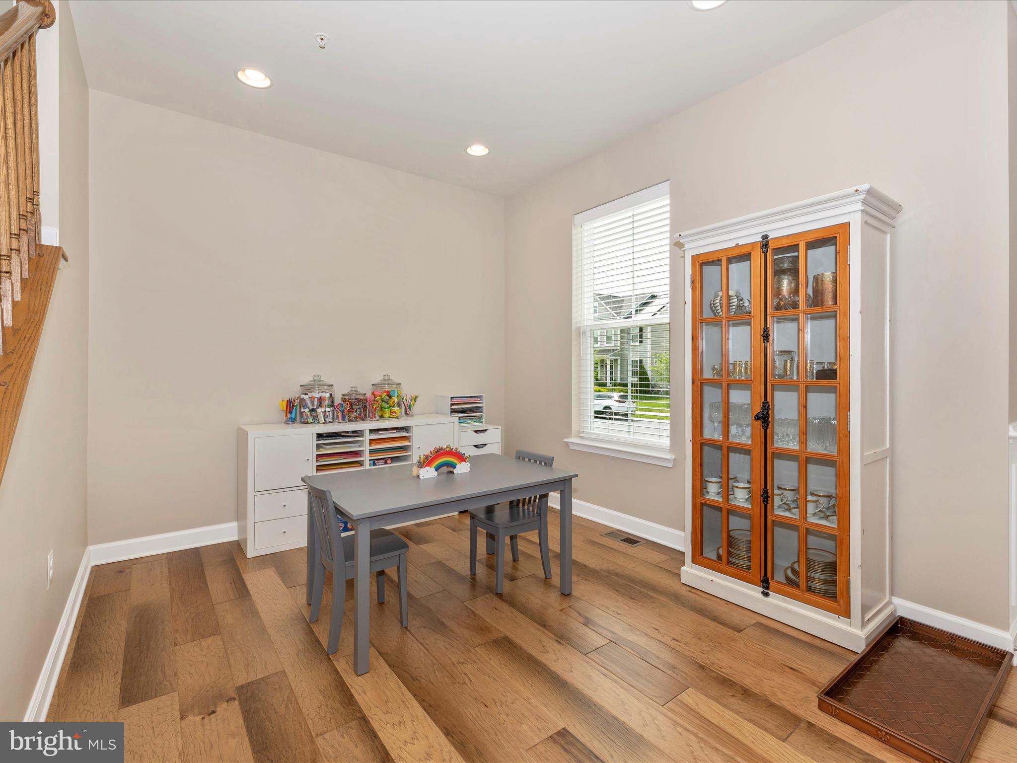827 Holden Road Frederick, MD 21701 - Photo 4 of 61 Living Room
