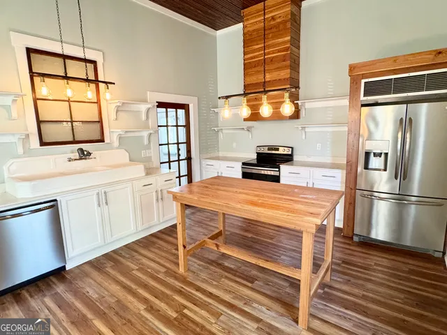 $189,900 | 611 West 3rd Street, Ocilla, GA 31774