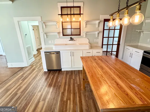 $189,900 | 611 West 3rd Street, Ocilla, GA 31774