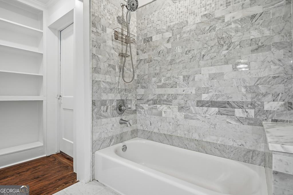 611 West 3rd Street Ocilla, GA 31774 - Photo 20 of 53 a bathroom with a bathtub