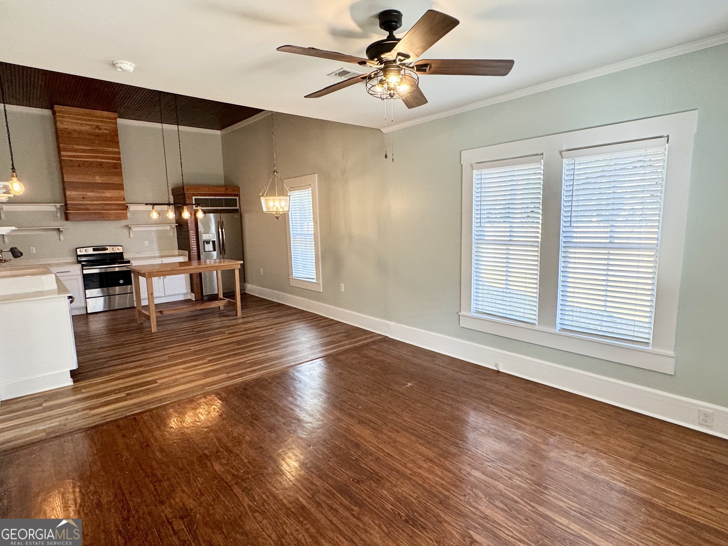 611 West 3rd Street Ocilla, GA 31774 - Photo 4 of 30