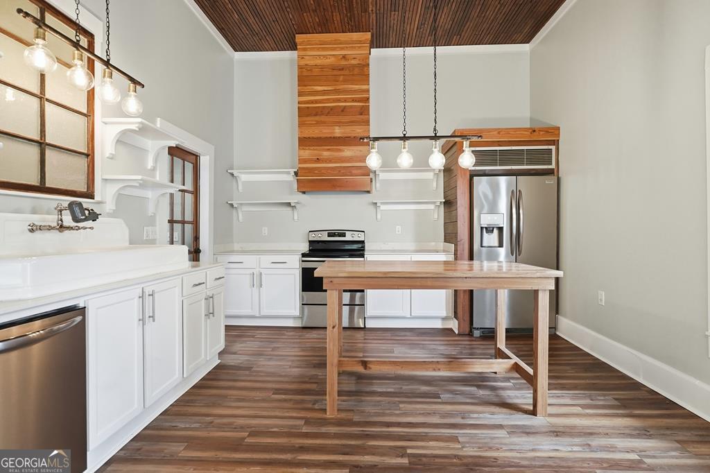 611 West 3rd Street Ocilla, GA 31774 - Photo 8 of 53