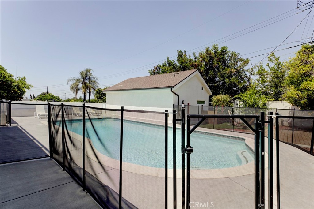 523 East Fairmount Road Burbank, CA 91501 - Photo 69 of 78