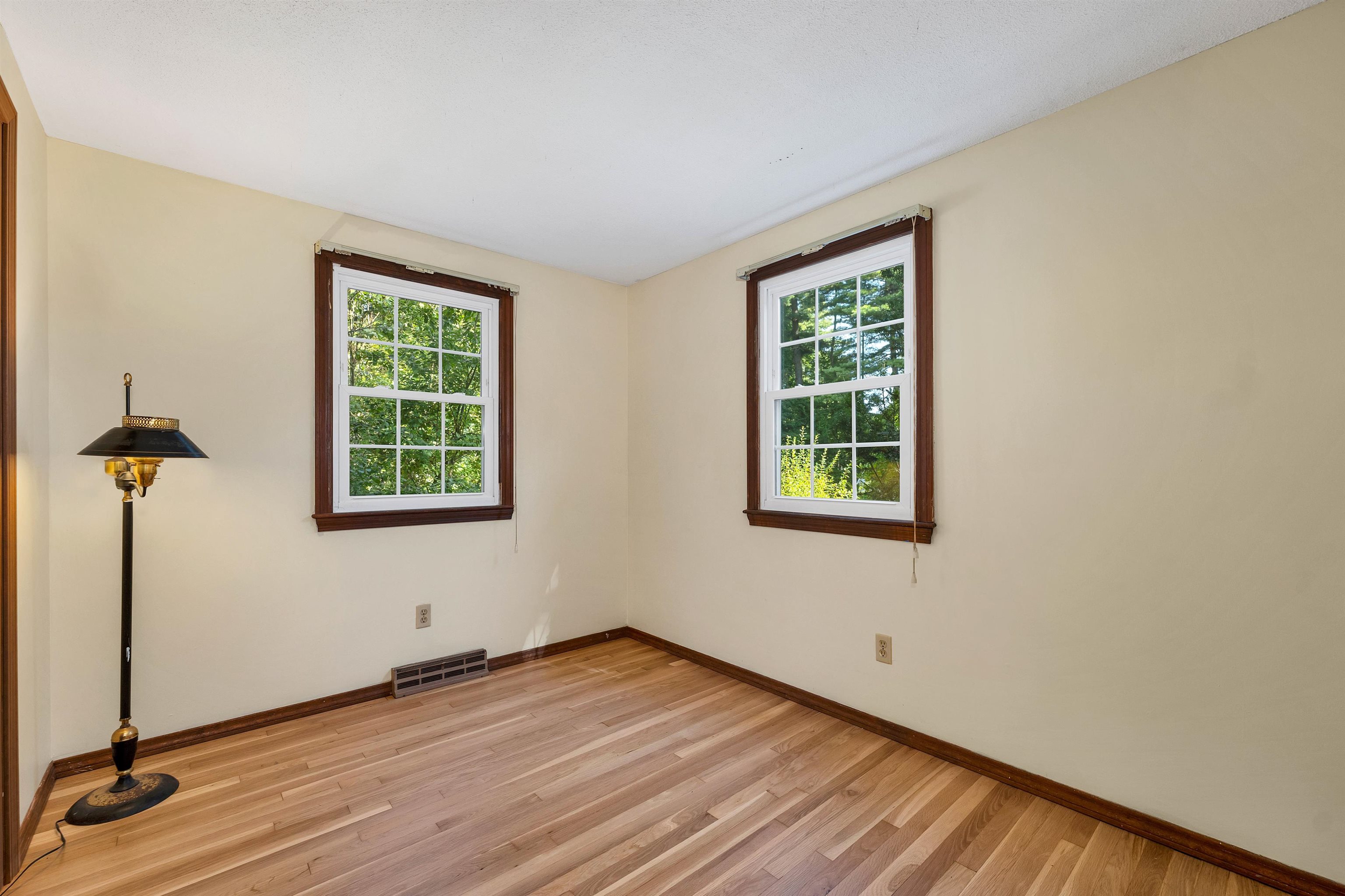4 Small Lane Merrimack, NH 03054 - Photo 5 of 47 Gallery Image 5