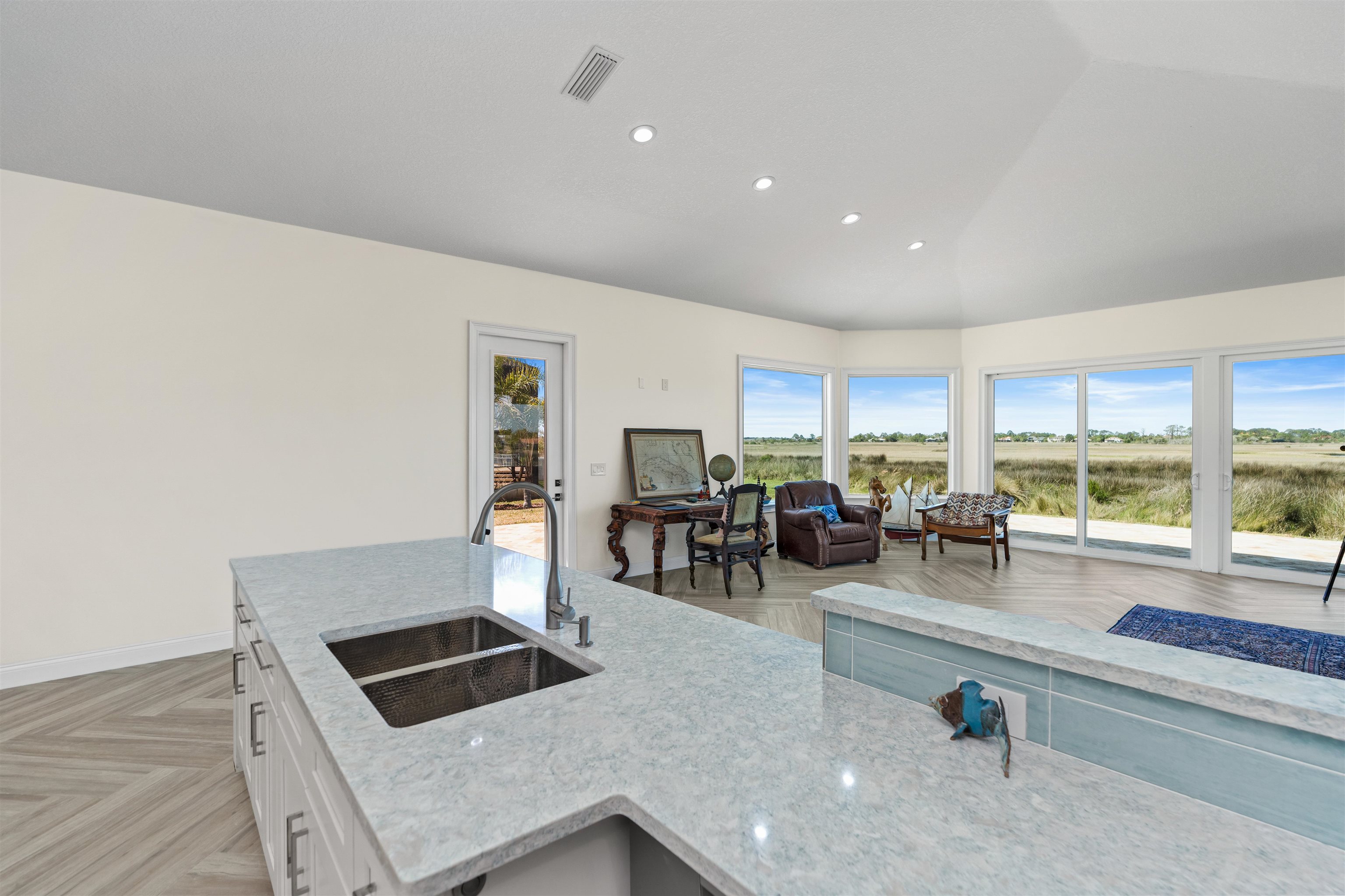 318 Marsh Point Circle St. Augustine, FL 32080 - Photo 10 of 44