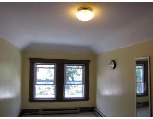 8 Sunnybank Road, Unit 8 Watertown, MA 02472 - Photo 12 of 17 Gallery Image 12