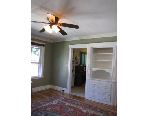 8 Sunnybank Road, Unit 8 Watertown, MA 02472 - Photo 6 of 17 Gallery Image 6