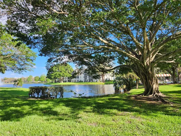 $159,000 | 9410 Poinciana Place, Unit 101, Davie, FL 33324