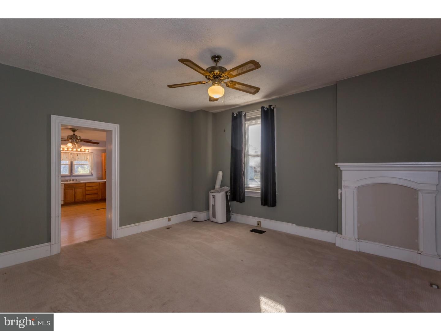 236 Chestnut Street Spring City, PA 19475 - Photo 6 of 25 Family Room