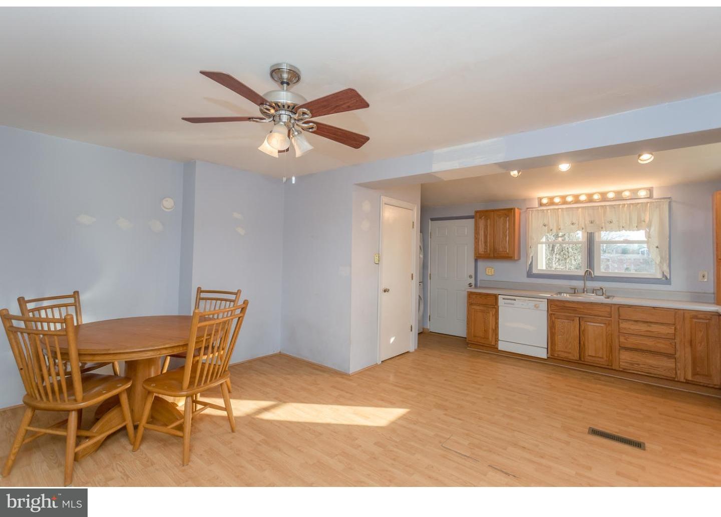 236 Chestnut Street Spring City, PA 19475 - Photo 9 of 25 Kitchen