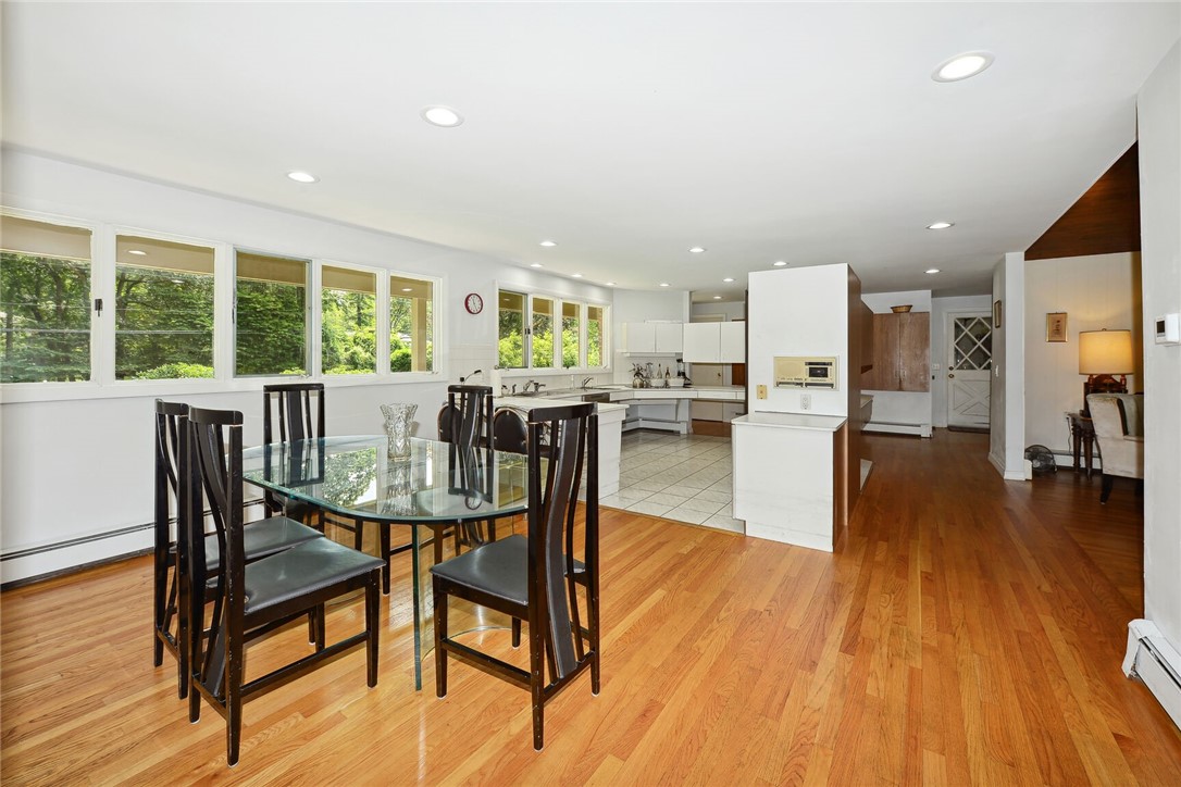 117 Heritage Drive Warwick, RI 02818 - Photo 12 of 31