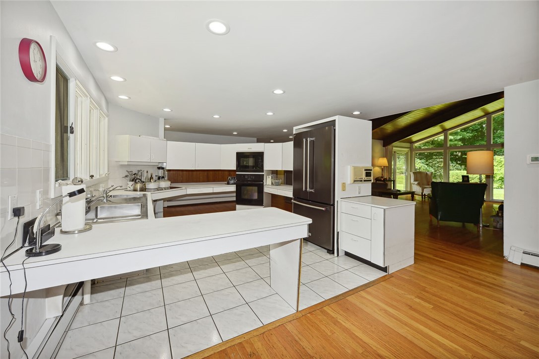 117 Heritage Drive Warwick, RI 02818 - Photo 13 of 31