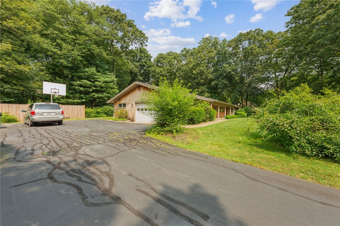 117 Heritage Drive Warwick, RI 02818 - Photo 3 of 31