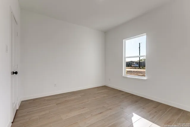 $385,000 | 16724 Llano Estacado Drive, Atascosa, TX 78002