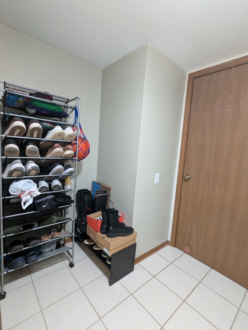 1466 Garnet Circle Hoffman Estates, IL 60192 - Photo 19 of 23