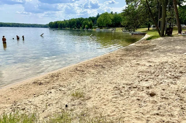 $87,000 | 132 Shores Drive, Leroy, MI 49655