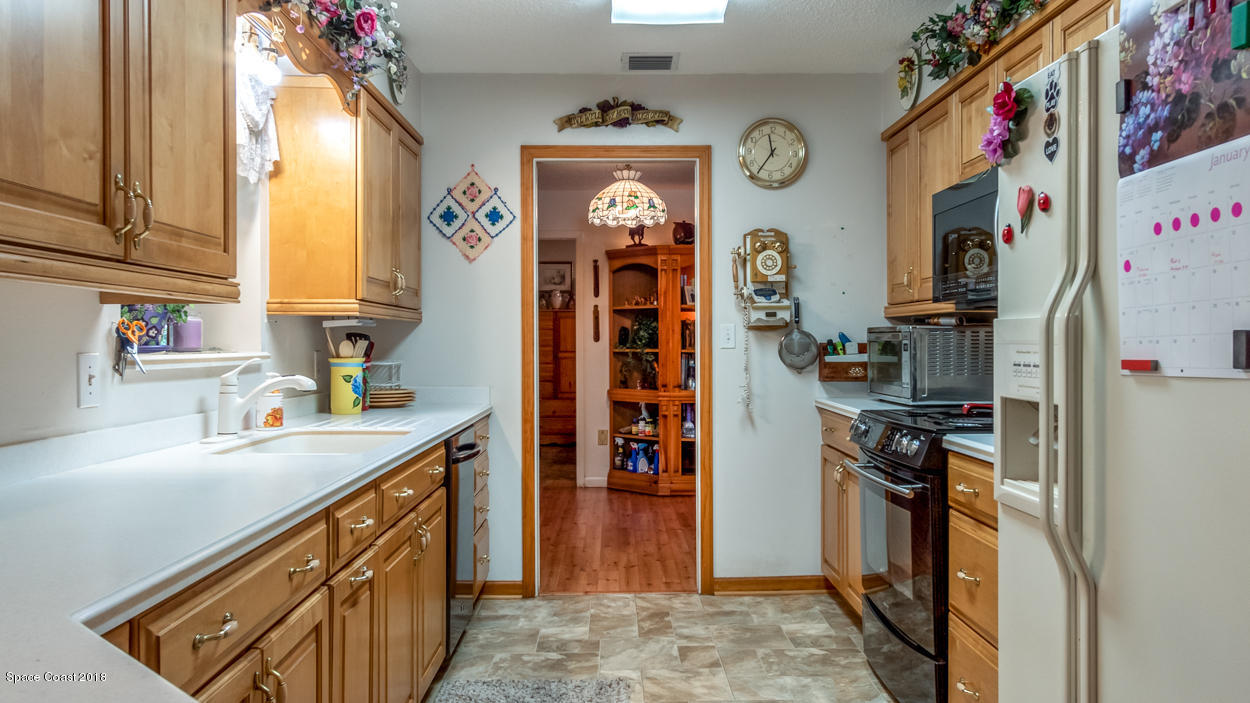 2295 Cox Road Cocoa, FL 32926 - Photo 14 of 34 Kitchen 4