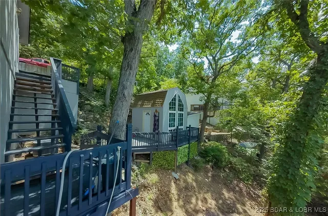 $466,000 | 30906 Carr Lane, Rocky Mount, MO 65072