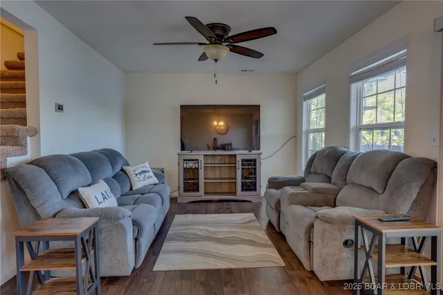 $466,000 | 30906 Carr Lane, Rocky Mount, MO 65072