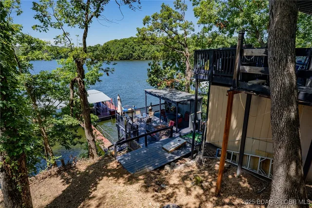 $466,000 | 30906 Carr Lane, Rocky Mount, MO 65072