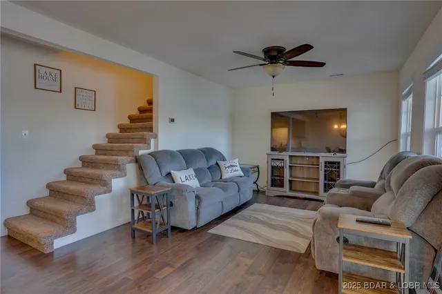 $466,000 | 30906 Carr Lane, Rocky Mount, MO 65072