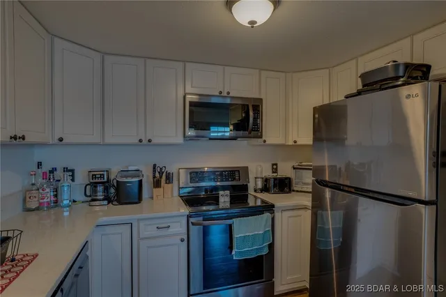 $466,000 | 30906 Carr Lane, Rocky Mount, MO 65072