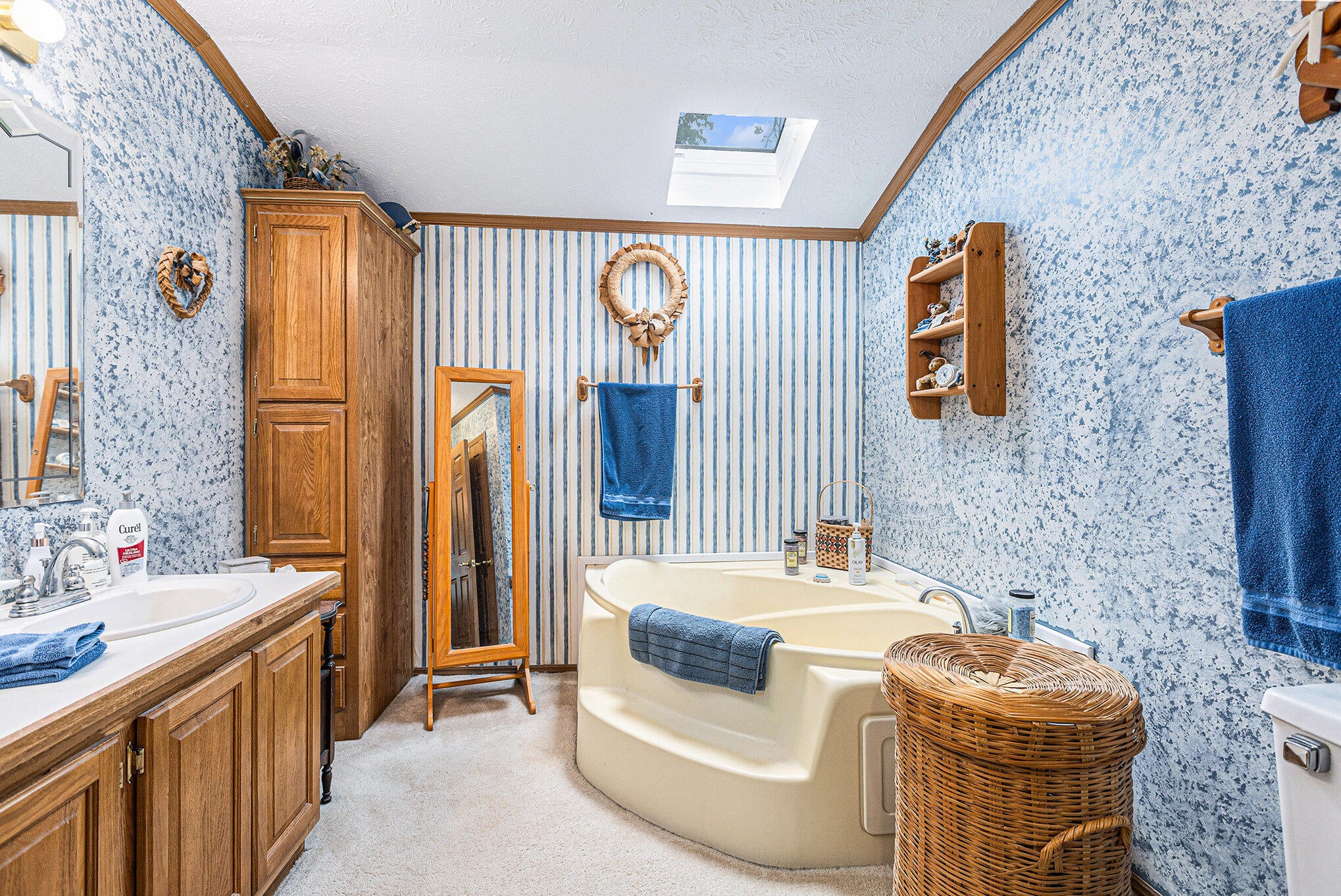 1185 Splendor Valley Road Johannesburg, MI 49751 - Photo 15 of 26 Bathroom