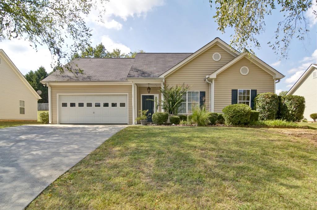 818 Hampton Way Canton, GA 30115 - Photo 1 of 1 Front of House