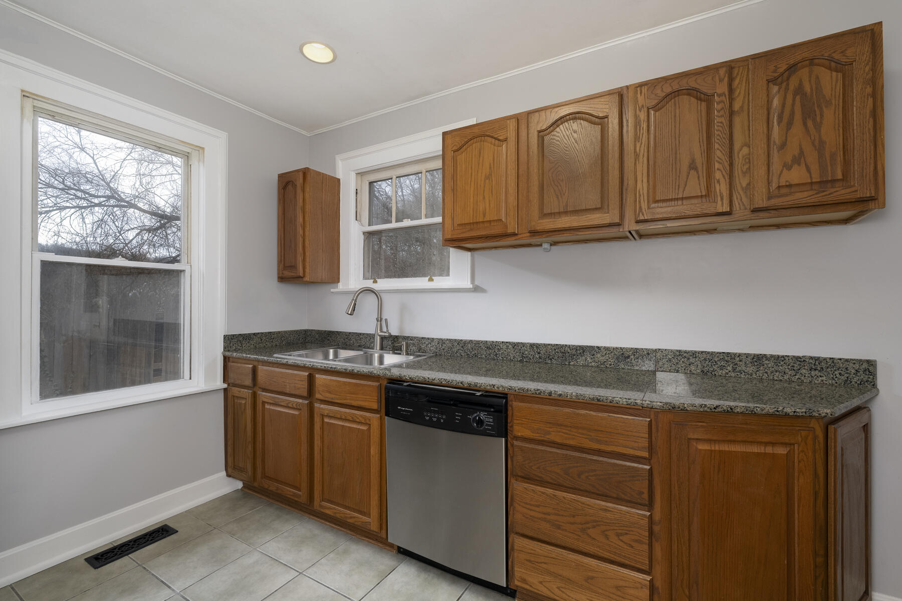 10 Parker Road Newport, KY 41071 - Photo 6 of 20 Gallery Image 6