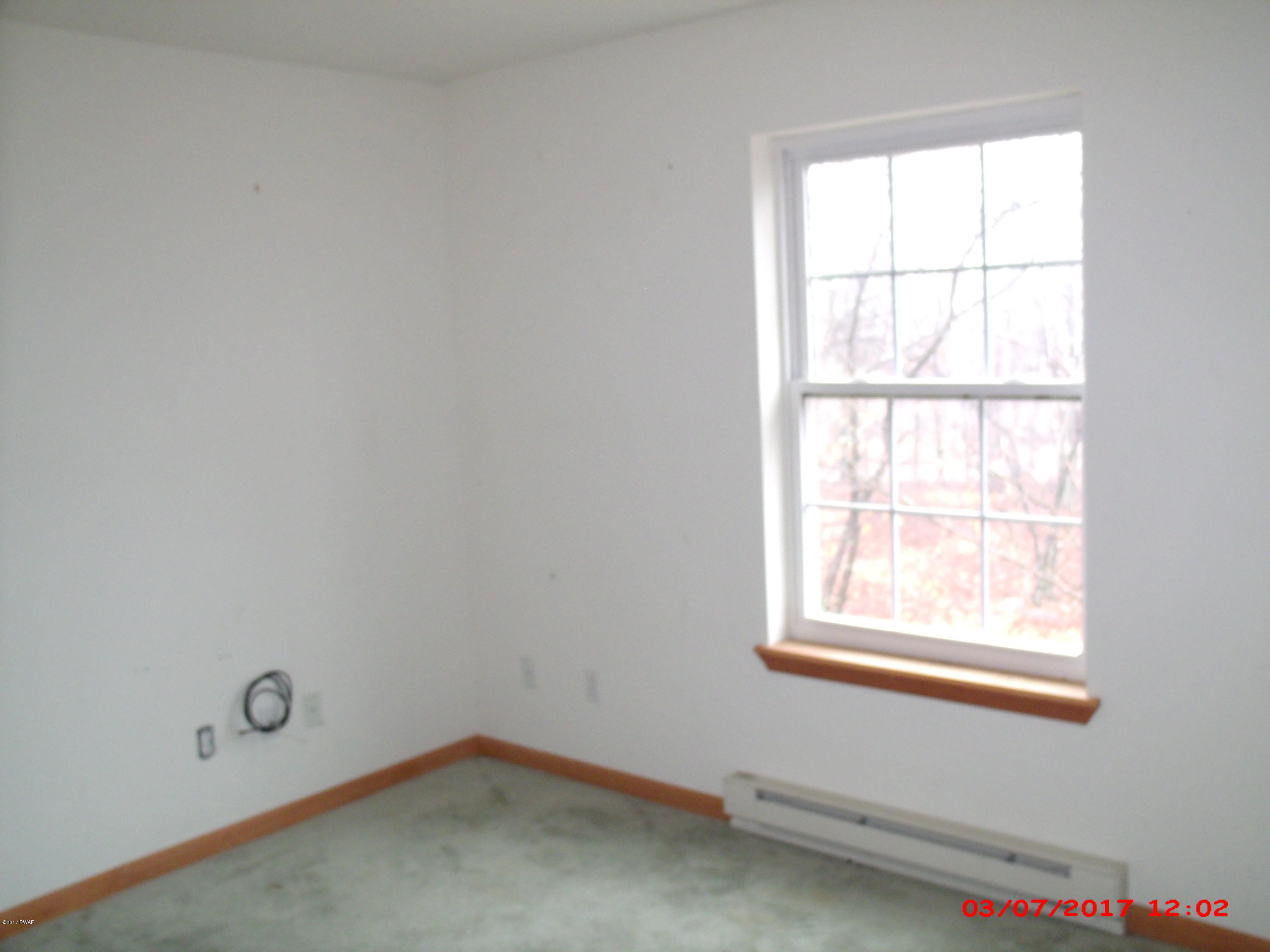 746 Mallard Lane Bushkill, PA 18324 - Photo 16 of 24