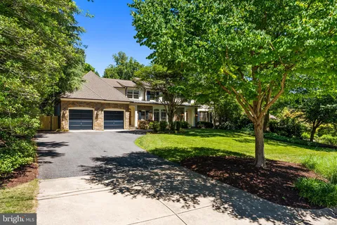 $2,850,000 | 7009 Loch Lomond Drive, Bethesda, MD 20817