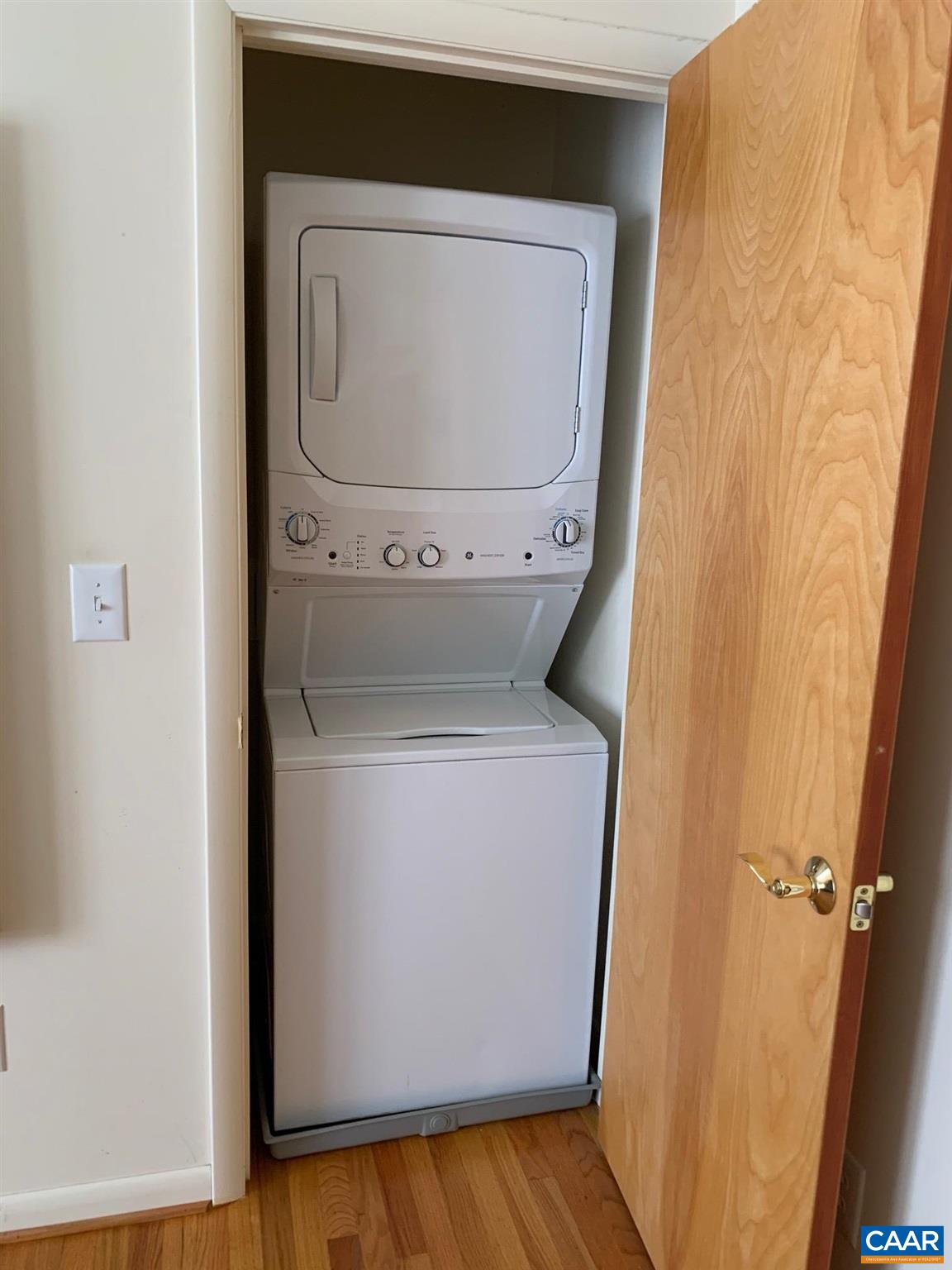 5305 Hoover Road Reva, VA 22735 - Photo 19 of 46 a utility room with dryer and washer