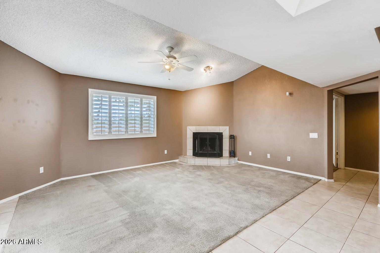 15652 North 38th Place Phoenix, AZ 85032 - Photo 4 of 22 4