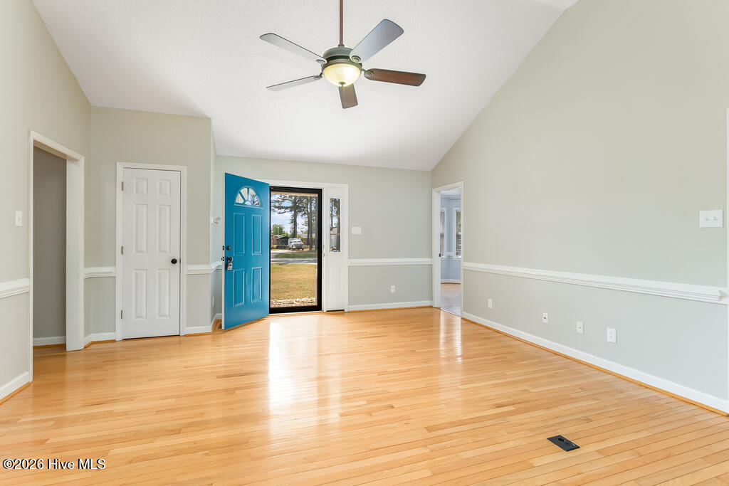 1813 O Berry Center Road Goldsboro, NC 27530 - Photo 8 of 52 Livingroom