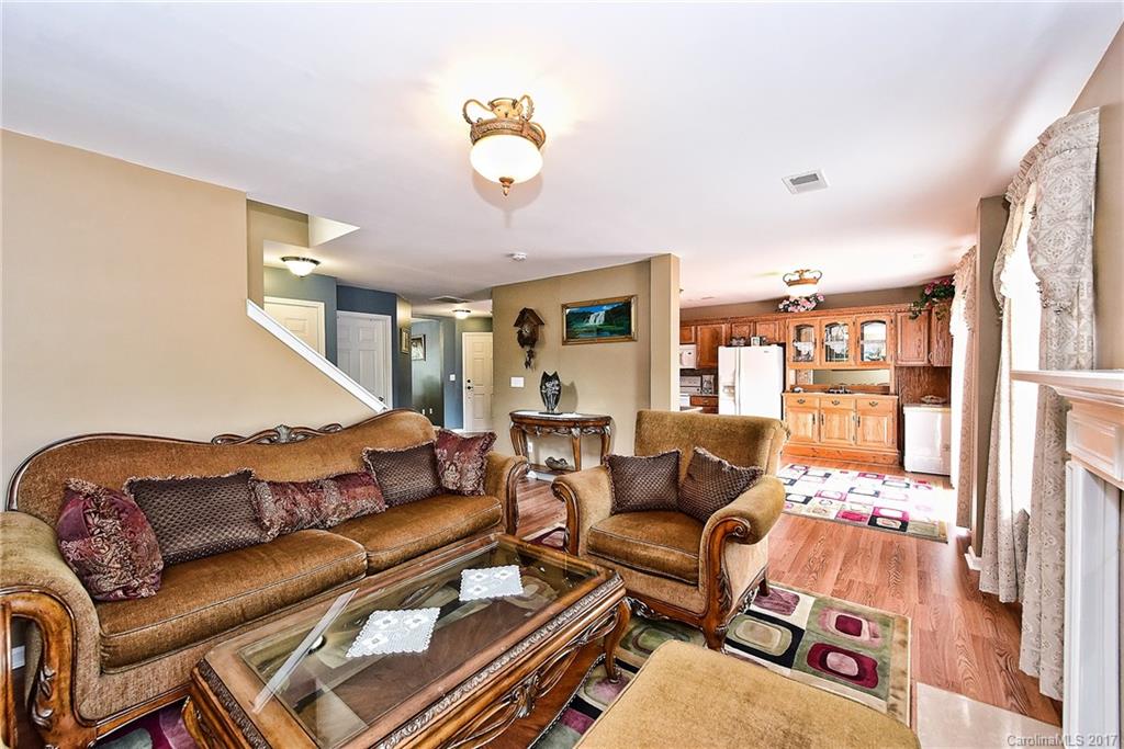 3755 Brookchase Lane Charlotte, NC 28205 - Photo 12 of 24