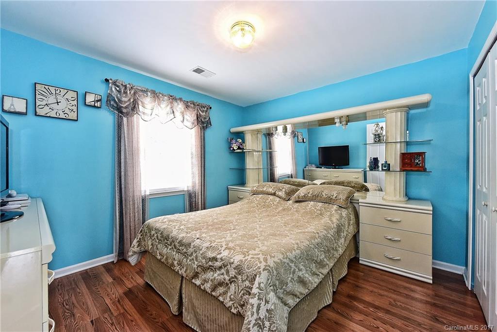 3755 Brookchase Lane Charlotte, NC 28205 - Photo 17 of 24