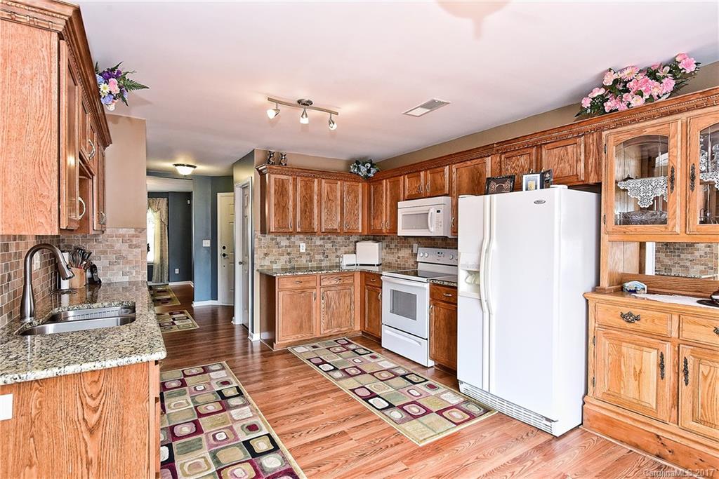 3755 Brookchase Lane Charlotte, NC 28205 - Photo 4 of 24