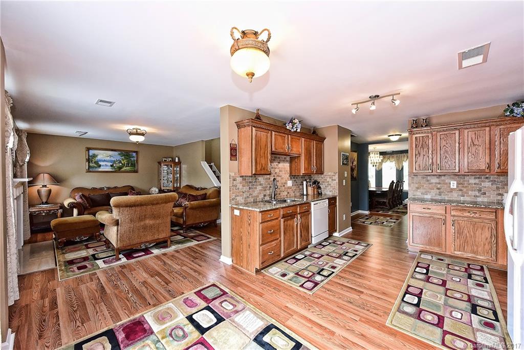 3755 Brookchase Lane Charlotte, NC 28205 - Photo 5 of 24